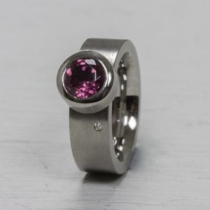 Ring stainless steel + gemstone
