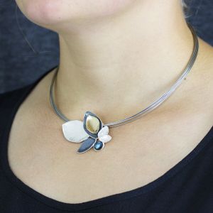 Hanger bladvorm drie kleuren + Labradoriet