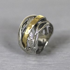 Ring 9 carat with arches
