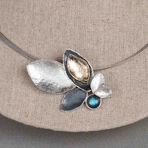 Hanger bladvorm drie kleuren + Labradoriet