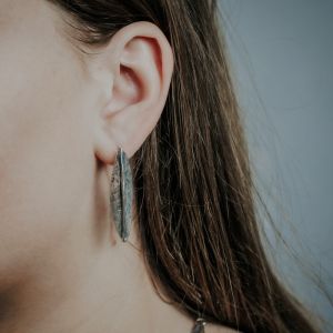 Oorhanger Goldfilled + oxy shiny blad