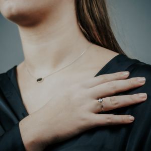 Ring zilver + 9 karaat + grijze Parel roosje