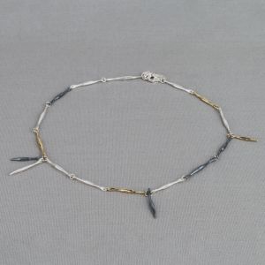 Necklace three colors flute