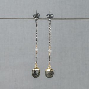 Earring silver oxy + gold plated Labradorite + Rough Diamond