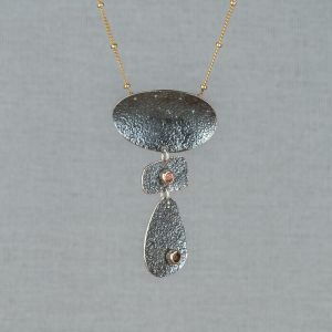 Collier bolletjes + hanger Aztekisch + edelstenen