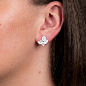 Oorsteker viooltje shiny wit zilver