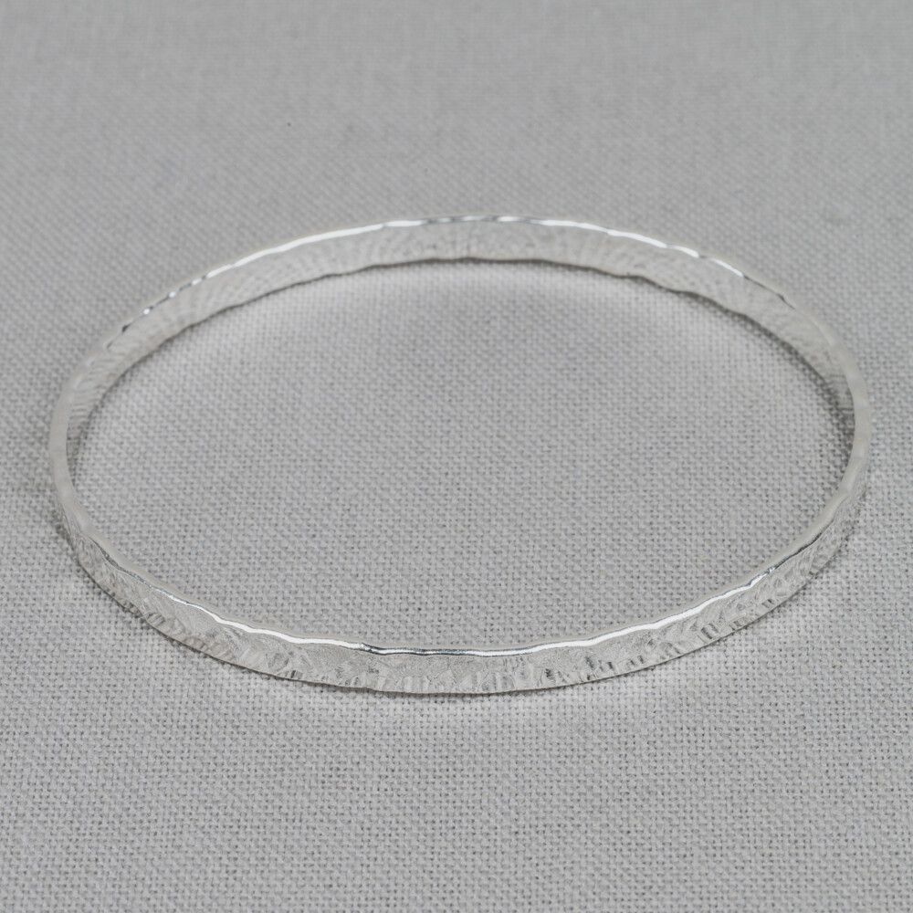 Rinkelarmband zilver hamerslag