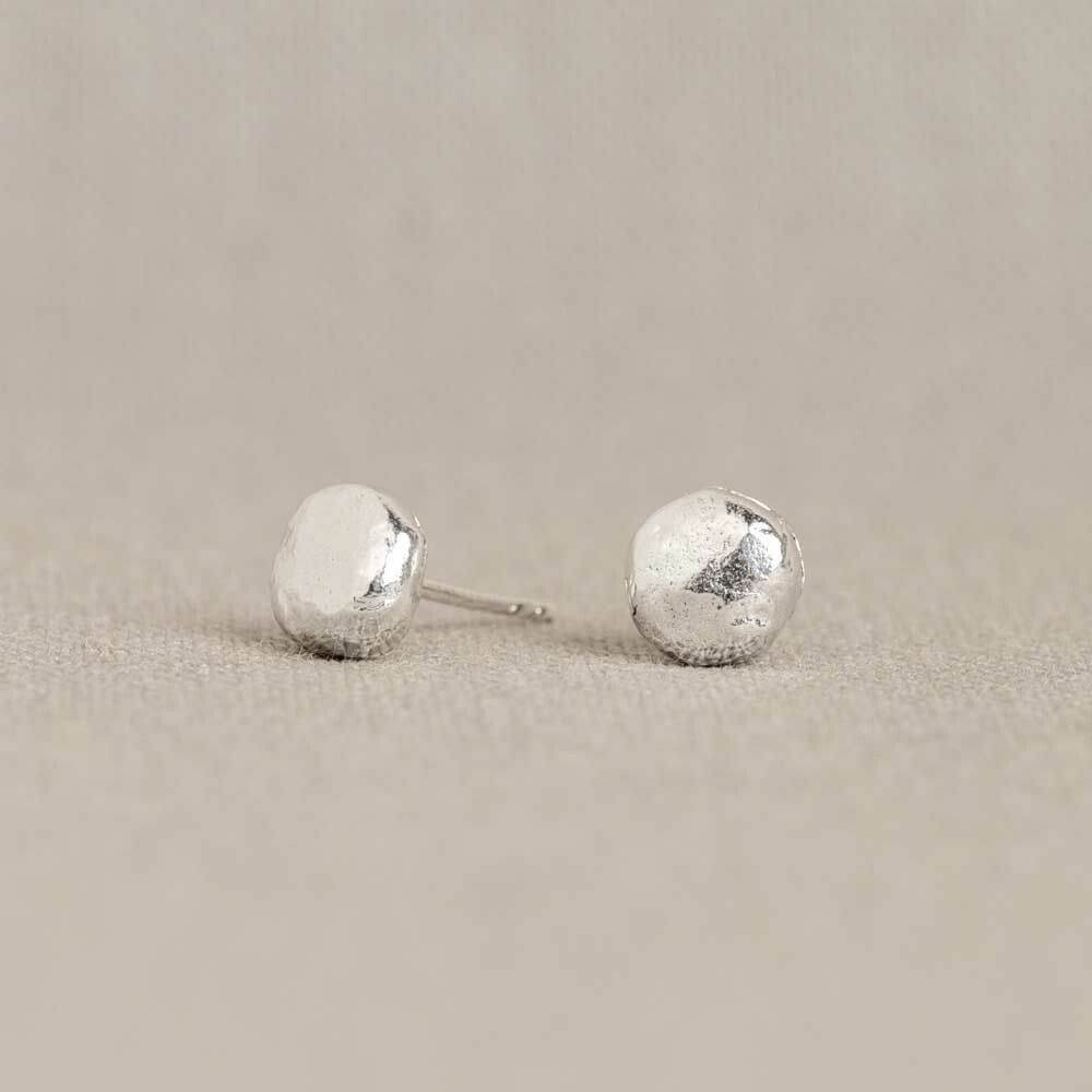 Oorknop rond zilver hamerslag