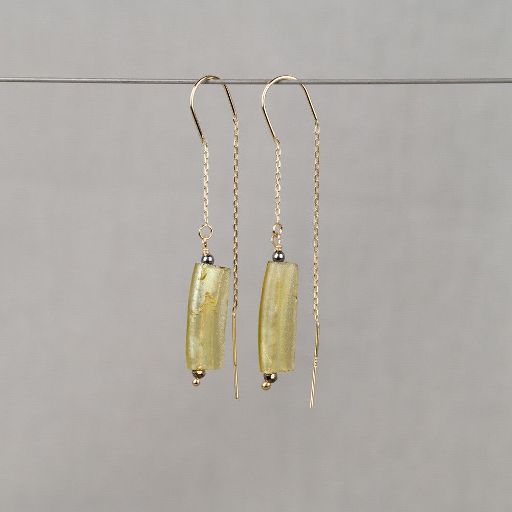 Doortrek oorbel zilver verguld + Pyriet + Roman Glass