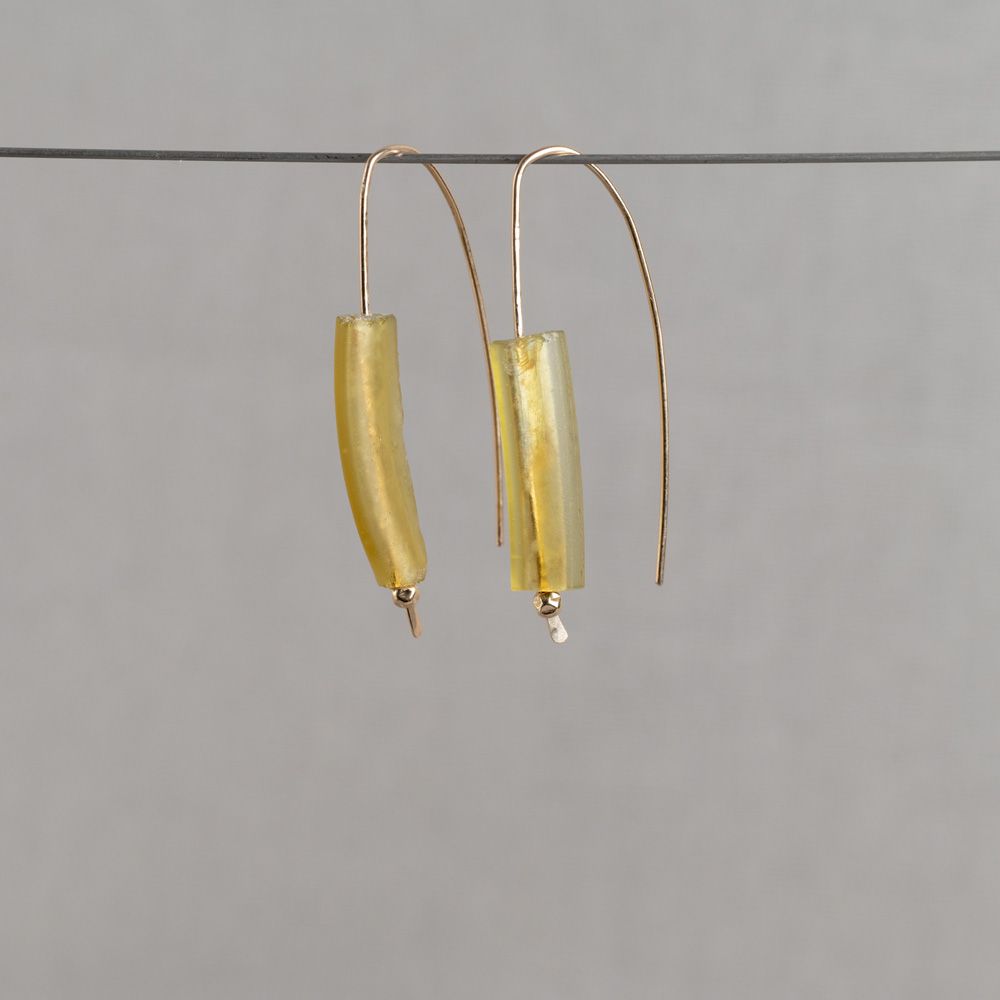 Ohrhaken aus Goldfilled + Roman Glass