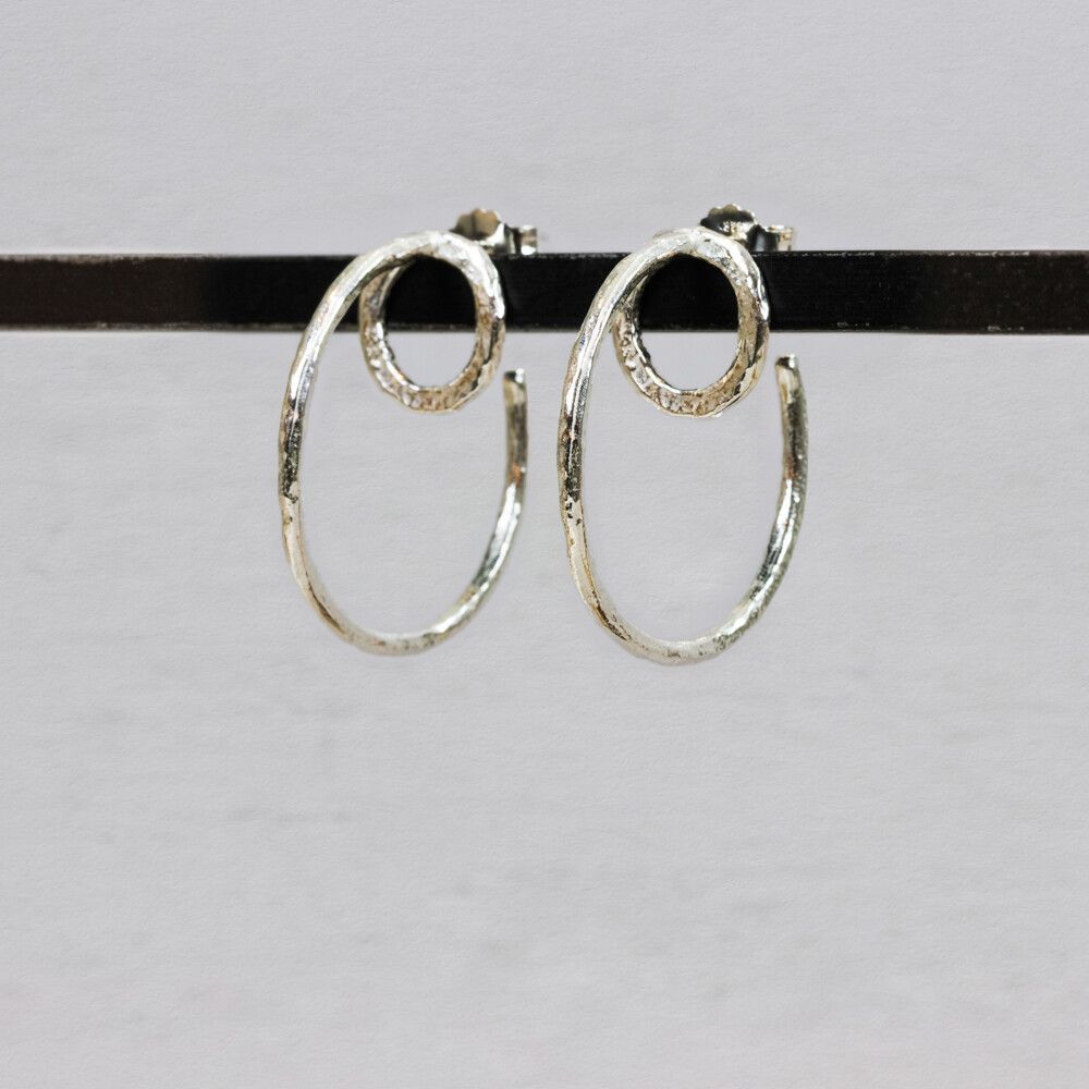 Oorsteker kunstwerk zilver