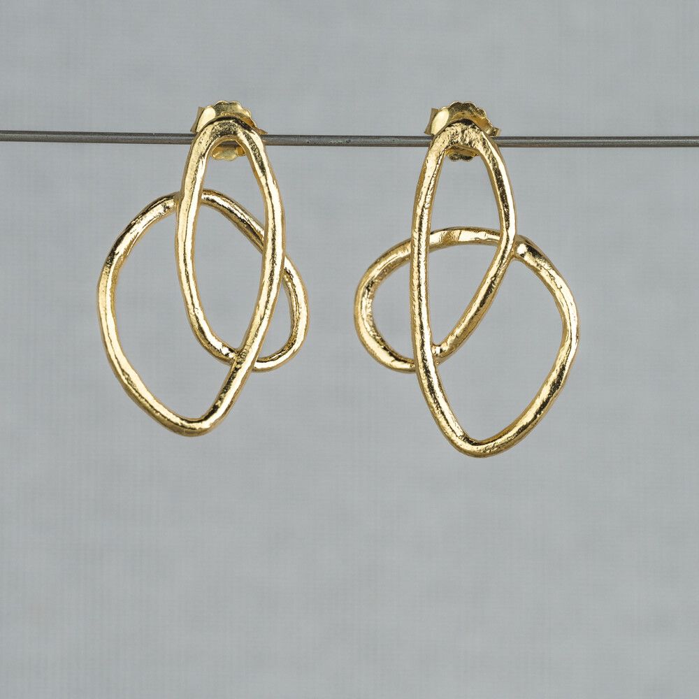 Oorsteker krabbel verguld