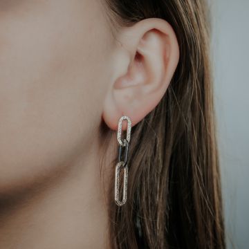 Two-color linked ear stud Goldfilled