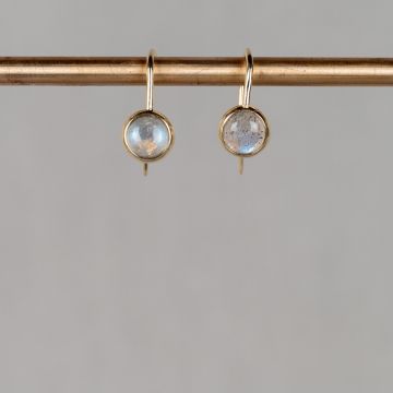 CURLY GEMSTONES | Boucle d&#39;oreille simplement G14K + Labradorite