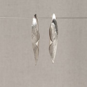 Silberne Wellenohrringe