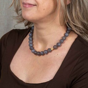 Halskette LIMITIERT Grauer Achat + vergoldeter Schmetterling